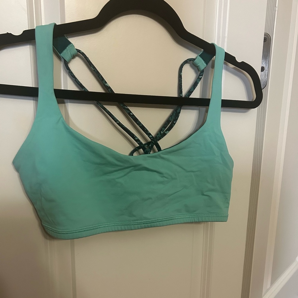 Lululemon Free to Be Bra
